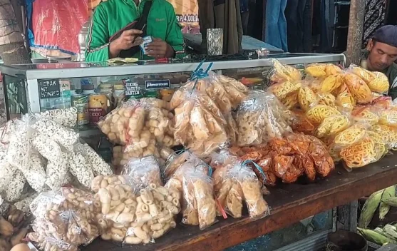 Berita Video - Harga Bahan Baku Kerupuk Naik, Pedagang Menjerit ...