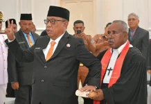 Bupati Biak Numfor Lantik Zakharias Mailoa Sebagai Penjabat Sekretaris Daerah