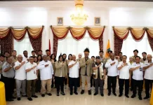 Bupati Biak Numfor Sambut 30 Mahasiswa KKN UGM untuk Pengabdian 50 Hari di Saribra