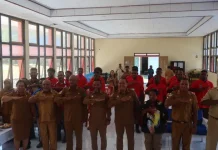 Sebanyak 17 Peserta Ikuti Pelatihan Pembuatan Perahu Fiber di LLK UKM Biak