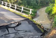 Jembatan Penghubung Desa di Tanjungsari Kabupaten Bogor Terputus akibat Longsor
