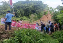 WALHI Jabar Dampingi Warga Kecam Penebangan Pohon di Sentul City