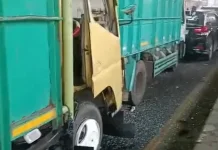 Truk dan Minibus Terlibat Laka Lantas di Jalan Sholeh Iskandar Depan UIKA