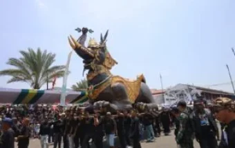 Helaran Budaya Kuningan Hidupkan Napak Tilas Sejarah