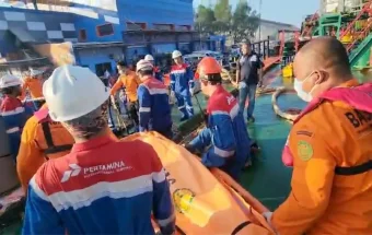 Kapal Tanker MT Mauhau Serahkan 16 Korban MV Virgo Transport 8 ke Basarnas