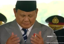 Momen Presiden Prabowo Berdoa di depan Lubang Buaya