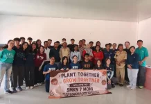 Mahasiswa Singapura Gelar Plant Together Grow Together di Moni