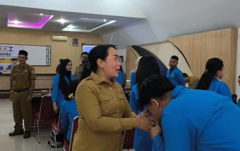 Wabup Sanggau Minta Mahasiswa PLP2 Siap Hadapi Tantangan