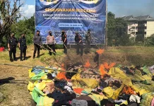 Bea Cukai Musnahkan Barang Ilegal Senilai 1,2 Miliar di Entikong