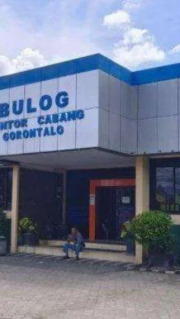 Bulog Gorontalo Salurkan Bantuan Pangan jelang Idul Fitri