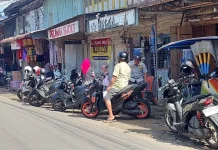 Ruas Jalan Depan Masjid Ilir menuju Tugu Meriam Terlarang Bagi Kendaraan Roda 6