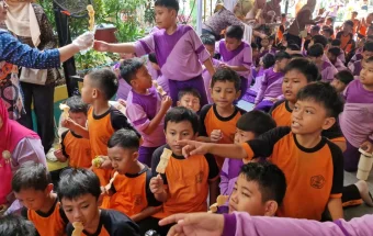 Ribuan Siswa Jakarta Timur Diajak Gemar Makan Ikan sejak Dini