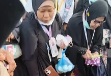 Pasar Kaget di Depan Hotel Jemaah Haji Indonesia