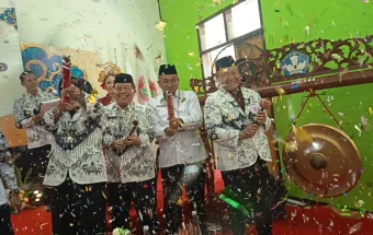 Hadapi Tantangan Digitalisasi, PGRI Kabupaten Kediri Luncurkan ToT Coding dan AI