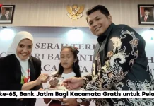 HUT ke-65, Bank Jatim Berbagi  Kacamata Gratis untuk Pelajar