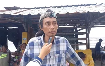 Cuaca Tidak Menentu menjadi Kekhawatiran Pedagang dan Pengguna Ruas Jalan