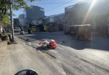 Tumpukan Sampah Berserakan di Jalan Yos Sudarso Makassar