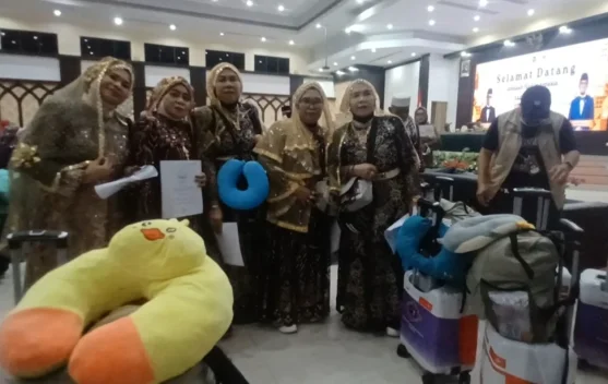Berita Video - Turung Haji dan Mappatoppo, Tradisi Syukur Sambut ...