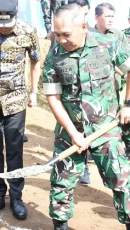 Pangdam XIII/Merdeka Mulai Pembangunan Jembatan Perintis Garuda di Talawaan Atas