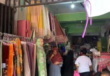 Penjualan Pakaian di Manado Mulai Meningkat jelang Lebaran Idul Fitri