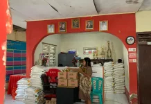 Penyaluran Bantuan Pangan di Kelurahan Banjer Sasar 1.022 KPM