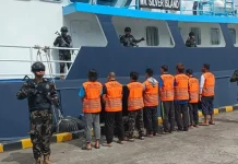 KKP Tangkap Kapal Asing Pengangkut 1,2 Ton Ikan Napoleon Ilegal di Laut Sulawesi