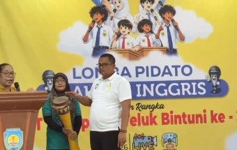 Lomba Pidato Bahasa Inggris Meriahkan HUT Teluk Bintuni