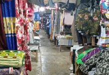 Pasar Pakaian Bintuni Masih Sepi saat Ramadan