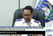 Pemprov Papua Selatan MoU Bersama Perum Damri Serahkan Lima Bus untuk ASN