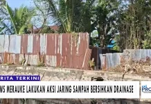BWS Merauke Lakukan Aksi Jaring Sampah Bersihkan Drainase