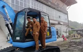Bantuan Excavator KKP Difokuskan Pulihkan Tambak Kelompok Nelayan di Aceh Barat
