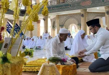 Wakil Bupati Aceh Barat Peusijuk dan Melepas Keberangkatan JCH Aceh Barat