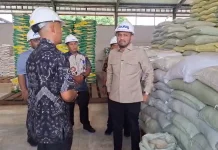 Anggota Komisi IV DPR RI Tinjau Stok Pangan di Bulog Meulaboh