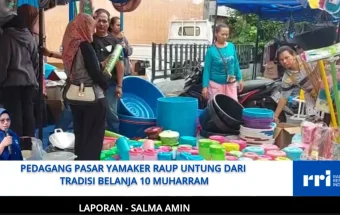 Pedagang Pasar Yamaker Raup Untung dari Tradisi Belanja 10 Muharram