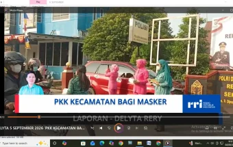 PKK Kecamatan Nunukan Bersama Ibu Bhayangkari Laksanakan Pembagian Masker