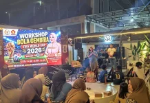 Pererat Silahturahmi, Komisi VII DPR RI Gelar Nobar Piala Dunia di Kampung Mamolo