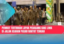 Pemkot Tertibkan Lapak Pedagang Kaki Lima di Pasar Rakyat Tengah