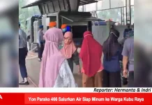 Yon Parako 466 Salurkan Air Siap Minum kepada Warga Kubu Raya