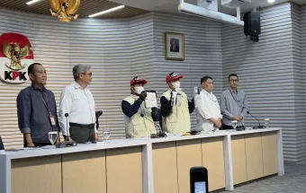 Barang Bukti Dugaan Korupsi Pemerasaan oleh Silmy Karim dkk