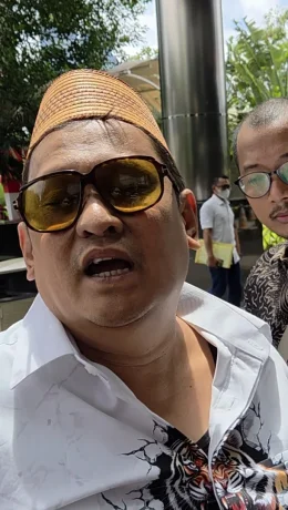 Pengusaha Rokok Jatim Haji Her Datangi KPK