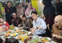 Makan Siang Ala Menkeu Purbaya, Bahas Harga BBM hingga APBN