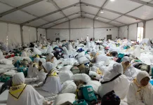 Tim Medis Awasi Ketat Jemaah Lansia Kloter 4 BPN di Arafah, Satu Terpantau Dehidrasi