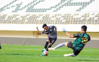 Menjajal Rumput di Stadion Maguwoharjo