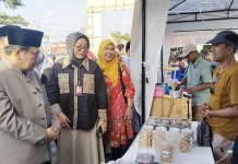 Bazar Takjil UMKM Halal di Sampang