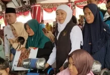 Gubernur Jatim Salurkan Rp26,7 M pada Sapa Bansos di Sampang