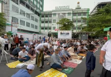 Warga Muhammadiyah Salat Idulfitri di RS Roemani Semarang