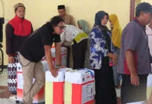 Calon Jemaah Haji Kabupaten Rembang Kumpulkan Koper, Ada yang Bawa Sambel