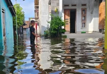 Banjir Besar Lumpuhkan Aktivitas Warga Pati