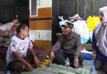 Tiga Korban Kebakaran Dikunjungi Bupati Rembang Harno