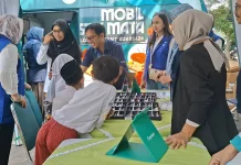 Atasi Gangguan Penglihatan Anak, 187 Siswa SD di Pati Terima Kacamata Gratis